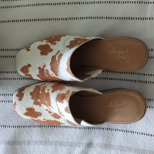 Crown Vintage Slides - Size 8